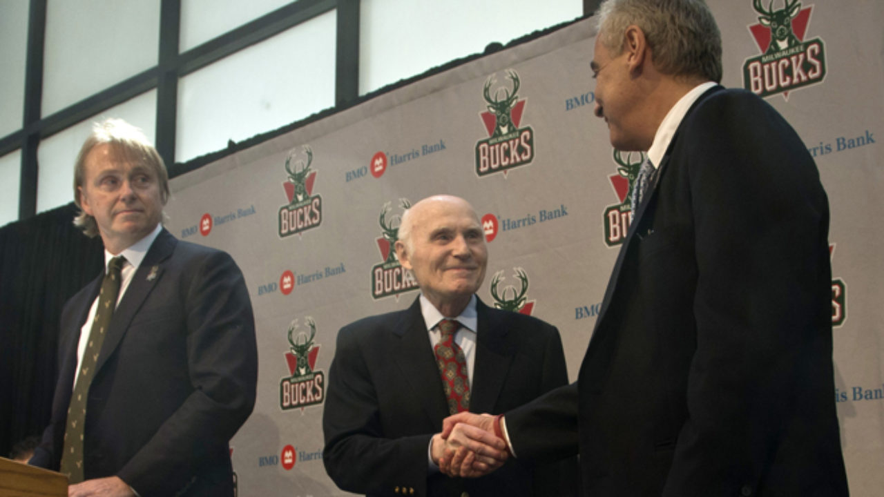Bucks owner Herb Kohl reaches deal to sell team