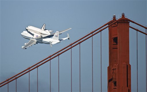 Historical Final Shuttle ENDEAVOUR Flying over California skies 8x10 PHOTO 