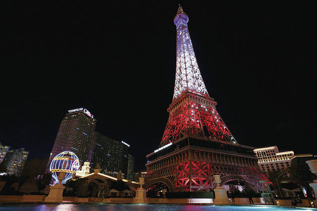 Eiffel Tower replica in Las Vegas debuts new light show