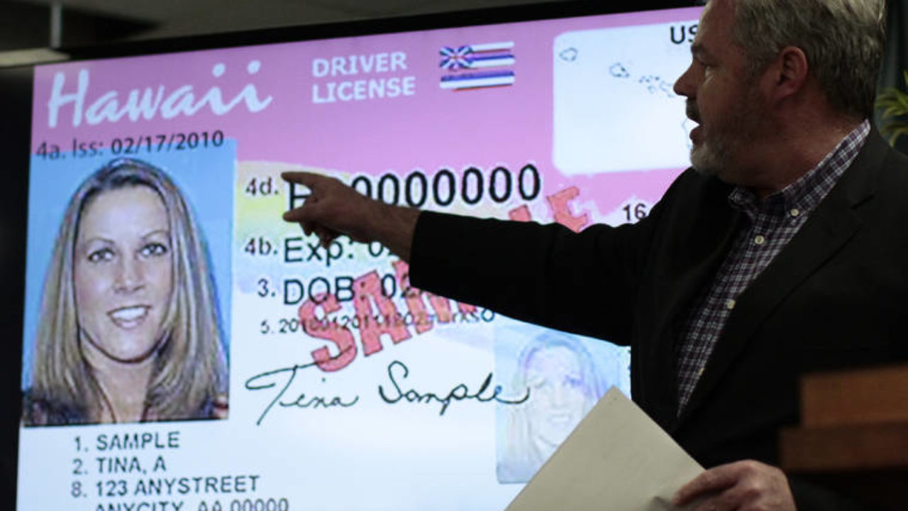A new Hawaiʻi law makes driver license renewal easier