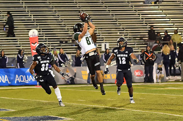 STEVEN ERLER / SPECIAL TO THE STAR-ADVERTISER
                                Hawaii Warriors wide receiver Robert Funkhouser (87) caught a touchdown pass late in the fourth quarter during a game between the Hawaii Rainbow Warriors and the Nevada Wolf Pack on Saturday in Reno.