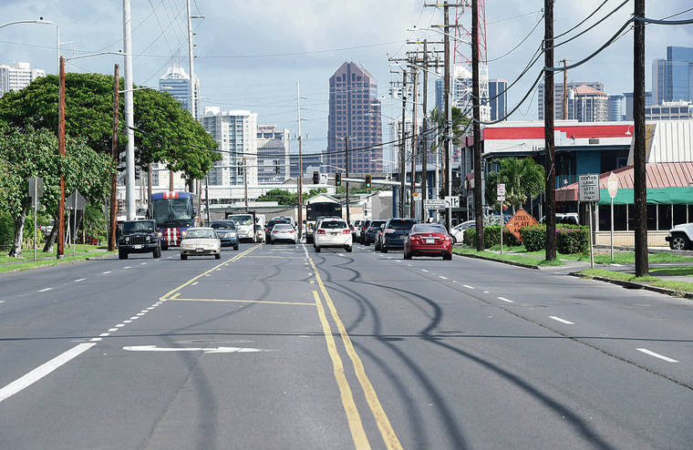 BRUCE ASATO / BASATO@STARADVERTISER.COM / OCT. 4
                                Honolulu Authority for Rapid Transportation said major rail work along Dillingham Boulevard will begin next year.