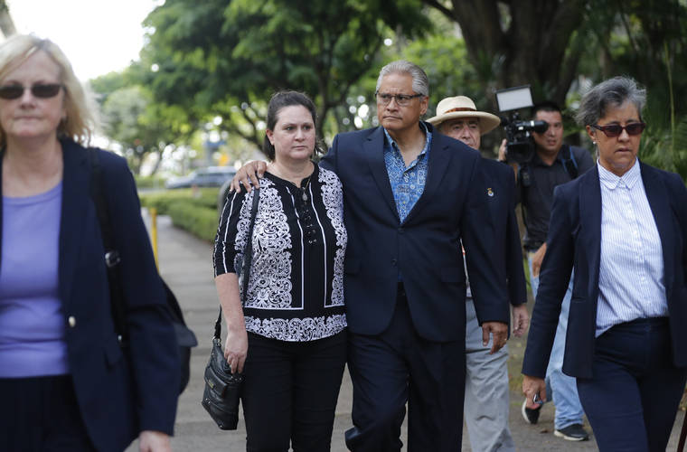 CINDY ELLEN RUSSELL / JUNE 27, 2019
                                Former deputy prosecutor Katherine Kealoha, center left, and husband, former Honolulu police chief Louis Kealoha, center right, leave federal court. Plea deals signed on Tuesday mean that much of the circus swirling around the Kealohas will wind down.