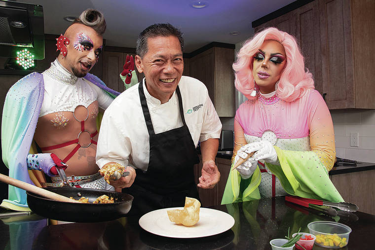 CRAIG T. KOJIMA / CKOJIMA@STARADVERTISER.COM
                                Chef Kelvin Ro of Diamond Head Market & Grill, center, gets some “help” in his kitchen from Victorino and GDolce. He will serve a dish of venison chorizo in a crispy tortilla shell at Drag Appetit.