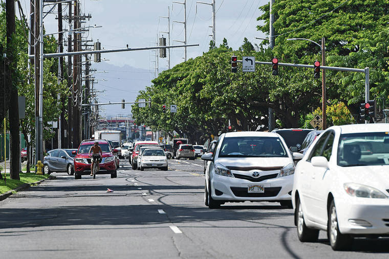 BRUCE ASATO / BASATO@STARADVERTISER.COM
                                Rail officials say they will keep at least one lane of Dillingham Boulevard open in each direction at all times, with off-duty police officers helping to control traffic.