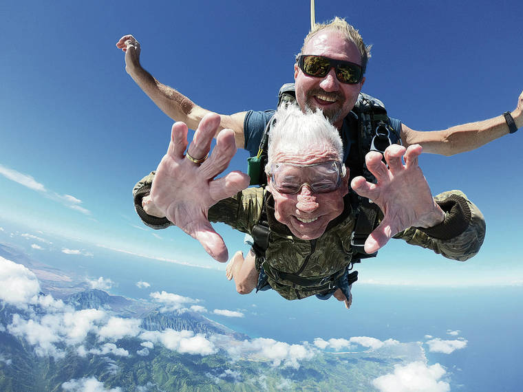 COURTESY SKYDIVE HAWAII / 2018
                                Former Army paratrooper Polito “Paul” Olivas, who did a tandem (with Richard Doppelmayer) free-fall parachute jump at Skydive Hawaii at Dillingham Airfield to celebrate his birthday, died Sept. 28 at his Mililani home at age 99.