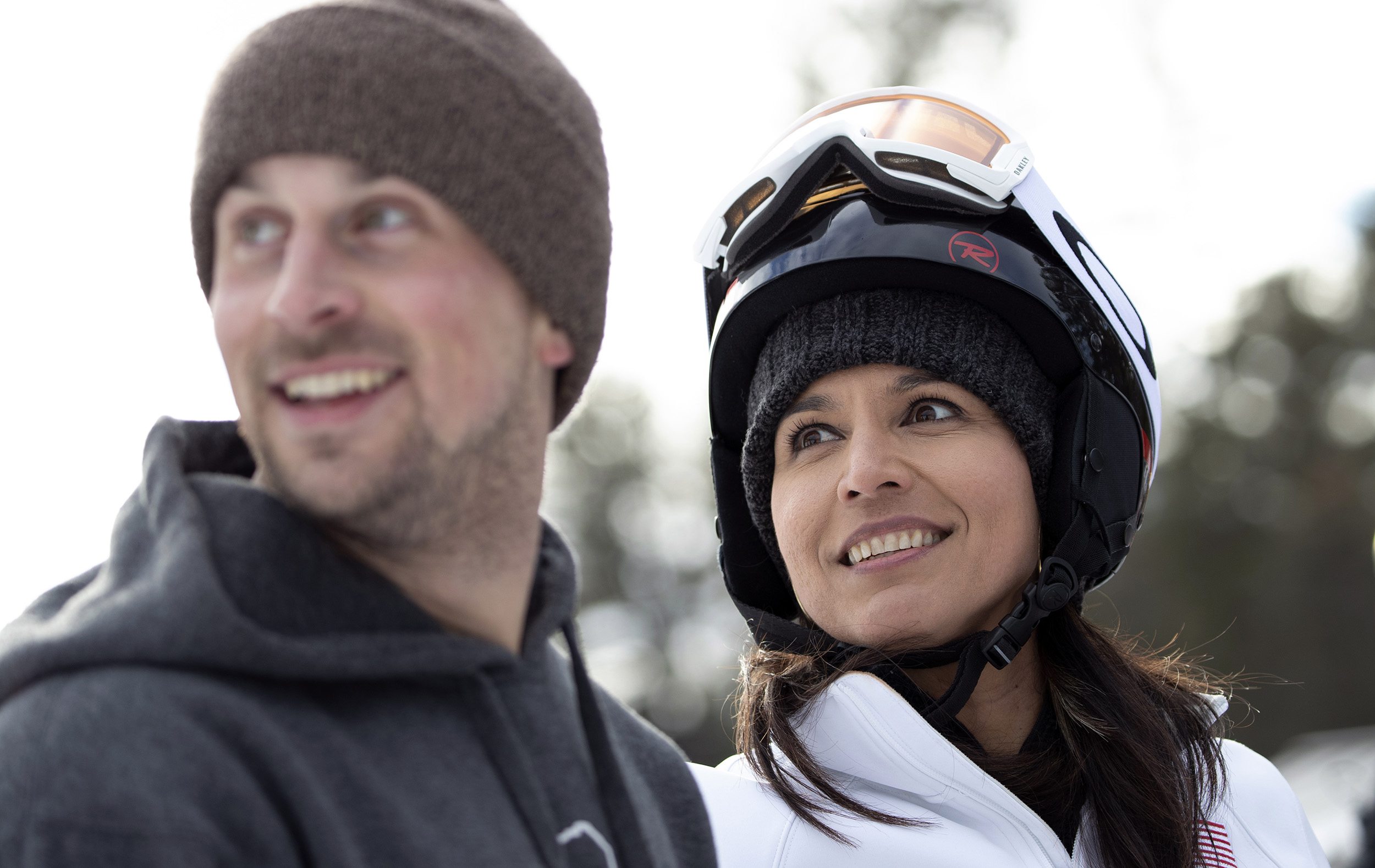 Rep. Tulsi Gabbard snowboards with New Hampshire supporters | Honolulu Star-Advertiser2500 x 1579