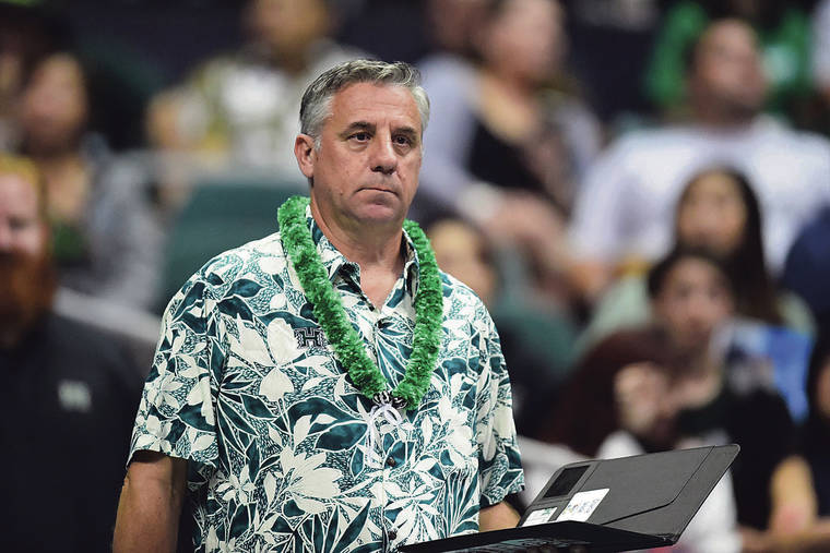 259 Days Later University Of Hawaii S Charlie Wade Gets Coach Of The Year Honor Honolulu Star Advertiser