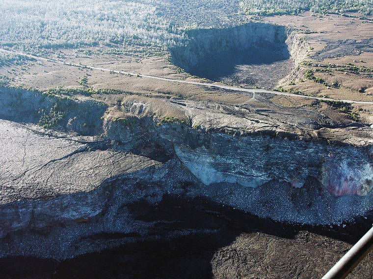 NATIONAL PARK SERVICE
                                A United States Geological Survey aerial photo shows newly exposed sulfur banks at Kilauea summit.