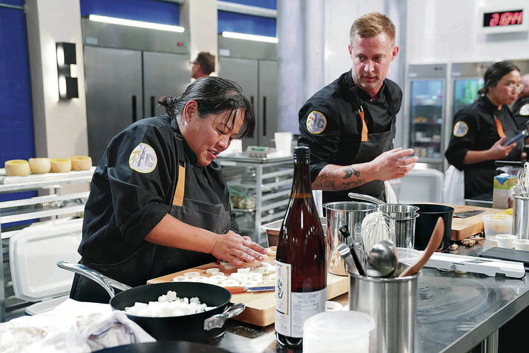 COURTESY BRAVO
                                Lee Anne Wong and Bryan Voltaggio race the clock in this week’s “Top Chef.”