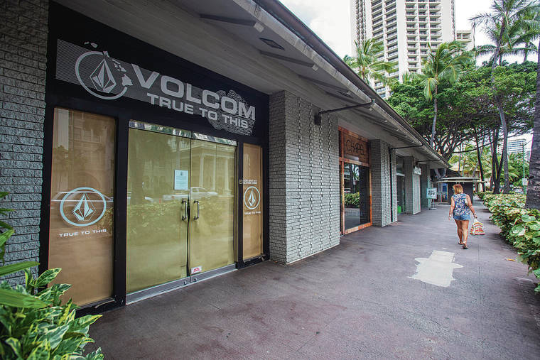 https://www.staradvertiser.com/wp-content/uploads/2020/05/web1_20200526-9854-CTY-NOT-CROWDED-IN-WAIKIKI.jpg