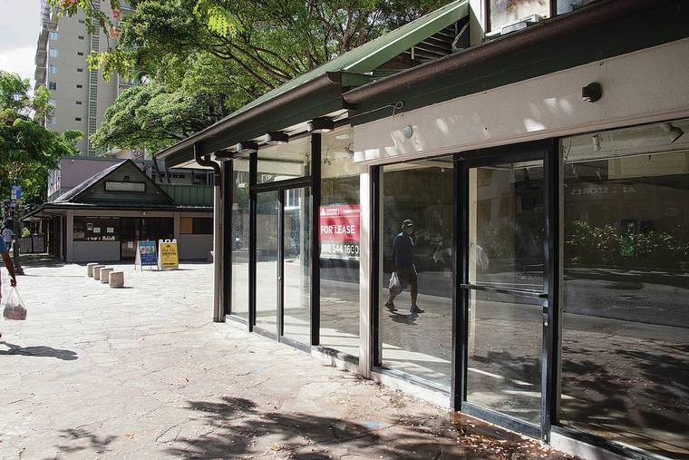 CRAIG T. KOJIMA / CKOJIMA@STARADVERTISER.COM
                                A survey of 1,234 businesses statewide showed that from April through June, 10% of businesses paid no rent while 25% paid partial rent to landlords. A storefront sat empty Tuesday on Kuhio Avenue in Waikiki.