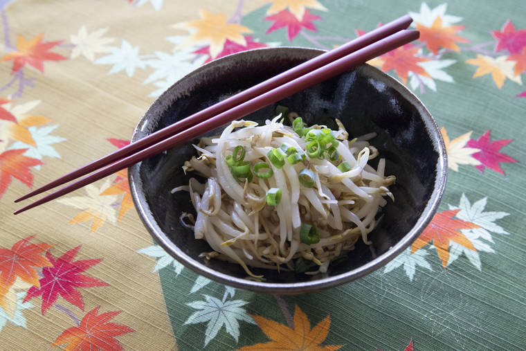 GEORGE F. LEE / GLEE@STARADVERTISER.COM
                                Used often in Asian recipes and salads, mung bean sprouts are prized for their crunchy texture.