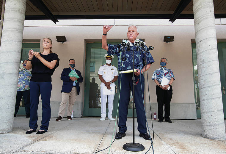 CINDY ELLEN RUSSELL / CRUSSELL@STARADVERTISER.COM
                                Mayor Kirk Caldwell announced a stay-at-home, work-at-home order for Oahu which will begin at 12:01 am on Thursday for two weeks to curb the spread of COVID-19. Also at the press conference were, from back left, Lt. Gov. Josh Green, U.S. Surgeon General Jerome Adams and Gov. David Ige.