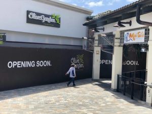 DAVE REARDON / DREARDON@STARADVERTISER.COM
                                Renovations at the Olive Garden at Ala Moana Center have been underway for months. The restaurant is set to open Thursday. The Mai Tai Bar next door is being prepared for reopening when the city enters Tier 4.