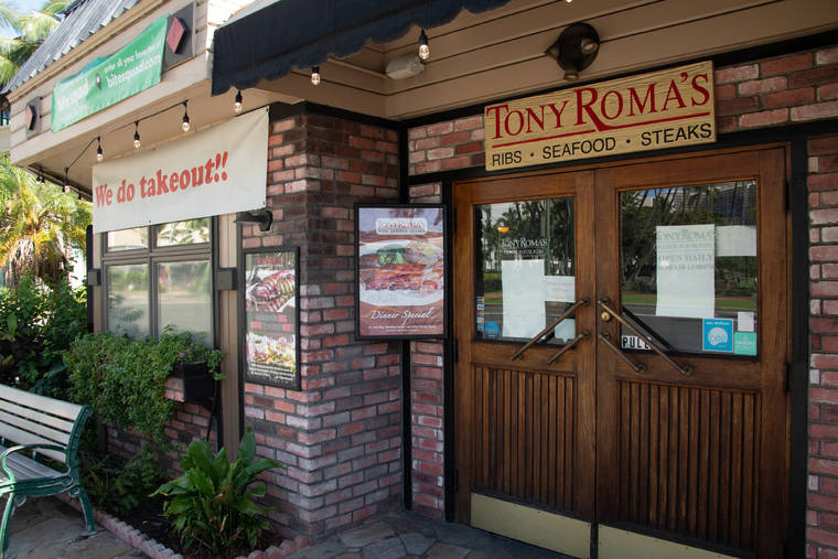 CRAIG T. KOJIMA/CKOJIMA@STARADVERTISER.COM
                                Tony Roma’s in Waikiki on Sunday. The restaurant is closing Wednesday.