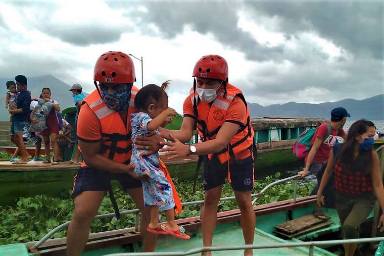 Super Typhoon Goni slams into Philippines, 1 million evacuated - Honolulu Star-Advertiser