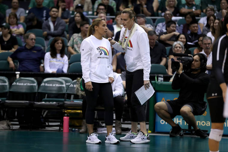 ANDREW LEE / SPECIAL TO THE STAR-ADVERTISER / 2019
                                Hawaii’s head coach Robyn Ah Mow and assistant coach Angelica Ljungqvist during the second set of a NCAA Women’s Volleyball Match against UC Davis at the Stan Sheriff Center.