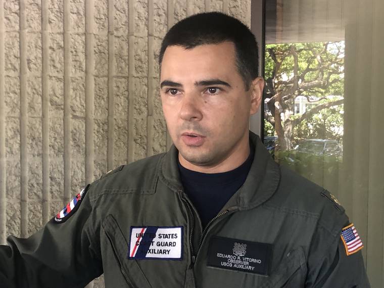 CRAIG T. KOJIMA / CKOJIMA@STARADVERTISER.COM
                                U.S. Coast Guard auxiliary observer Eduardo Vitorino was on the airplane which found the missing paddleboarder.
