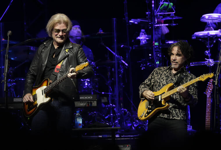 AP / 2017 Daryl Hall & John Oates toured across the mainland of the United States from August to October and played 20 dates in total.  Their shows on Maui and Oahu next month have been canceled, the duo announced today.