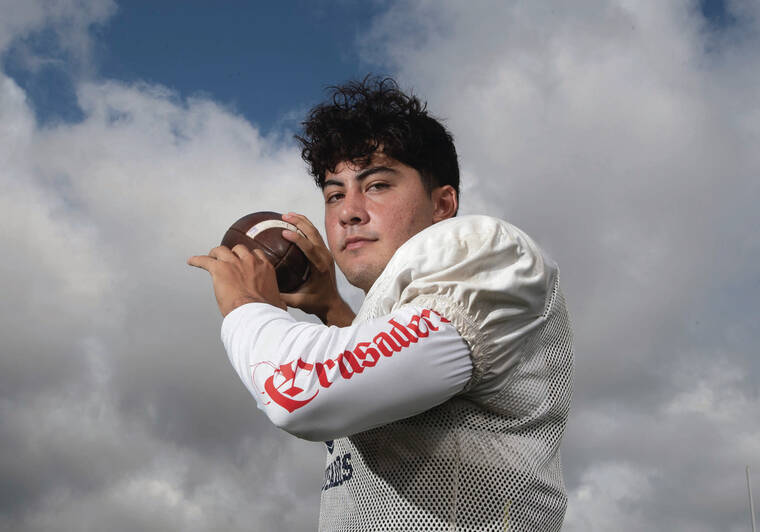 CINDY ELLEN RUSSELL / CRUSSELL@STARADVERTISER.COM
                                Saint Louis quarterback AJ Bianco has elevated his game in only four starts.