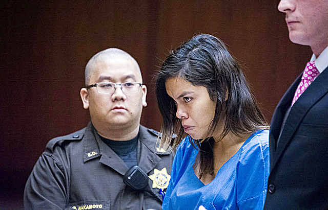CRAIG T. KOJIMA / 2018
                                Evelin Iturbide, accused of fatally stabbing her husband in Moanalua, appeared in Honolulu District Court for her arraignment.