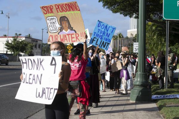 Protesters take issue with Navy's handling of the Red Hill water crisis - Honolulu Star-Advertiser