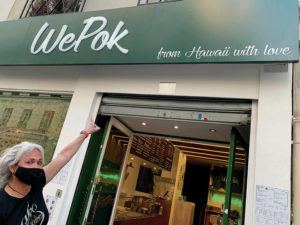 On a trip to Paris in September, Theresa Strange of Moiliili spotted the WePok restaurant, which specializes in poke bowls. Photo by Gary Strange.