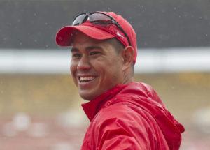 CINDY ELLEN RUSSELL / CRUSSELL@STARADVERTISER.COM
                                SMU Assistant Graduate Coach and former UH quarterback Timmy Chang.