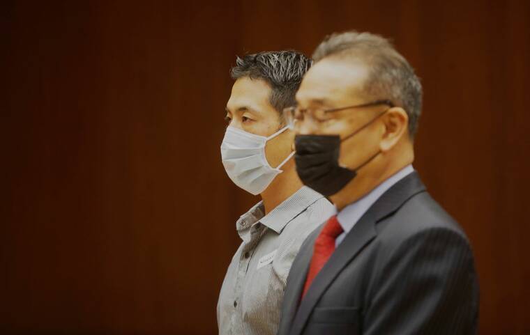 CINDY ELLEN RUSSELL / CRUSSELL@STARADVERTISER.COM
                                Eric H. Thompson made an initial appearance in District Court, today, with attorney David Hayakawa.