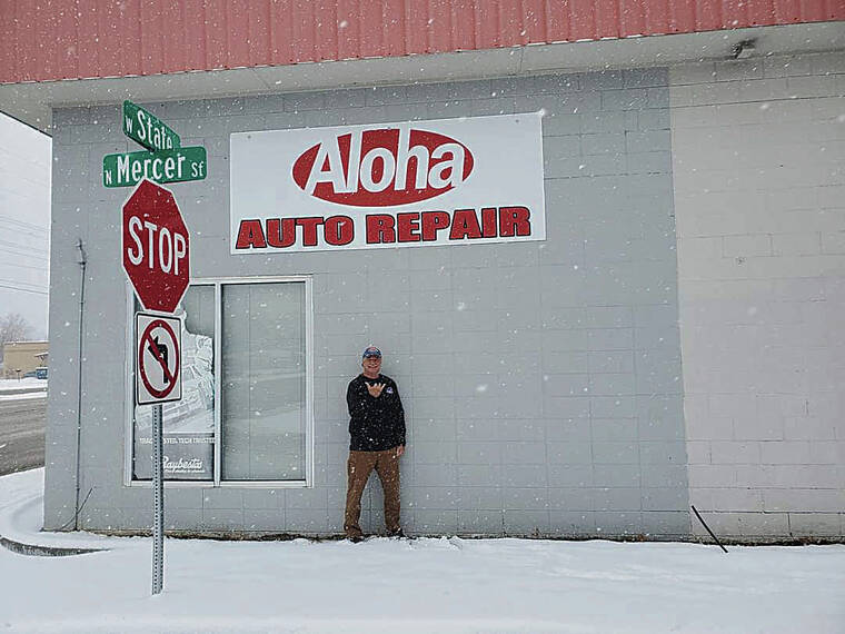 Kapolei resident Steve Lukas found some aloha on a snowy day while in Boise, Idaho, in December. Photo by Kathy Lukas.