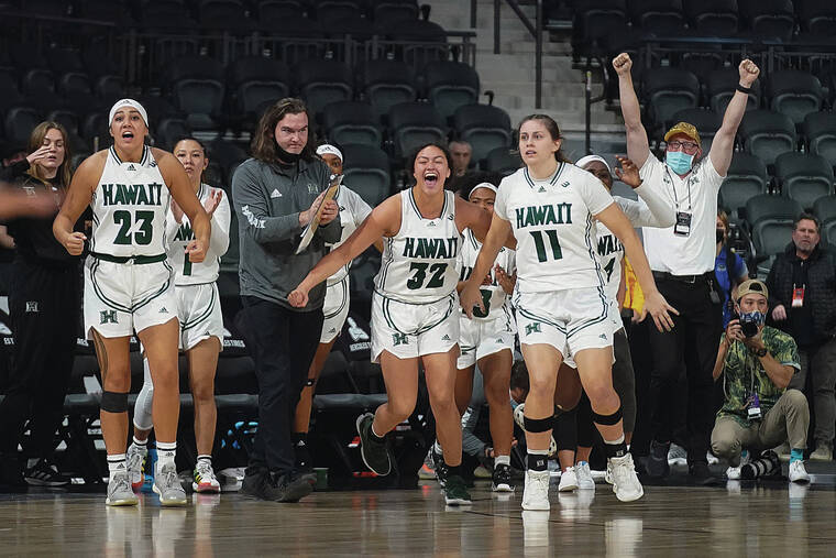 ASSOCIATED PRESS
                                Above, the Wahine celebrated defeating the Roadrunners.