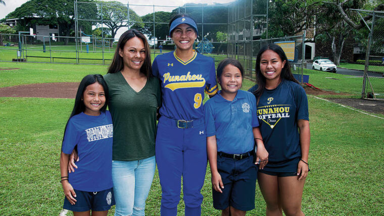 Punahou softball standout Asia Lee forced to fill some big shoes | Honolulu  Star-Advertiser