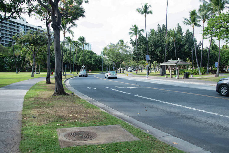 CRAIG T. KOJIMA / CKOJIMA@STARADVERTISER.COM
                                Regardless of the current status of the Army’s Fort DeRussy project, the Army has asked the current city administration to share in Kalia Road’s maintenance costs.