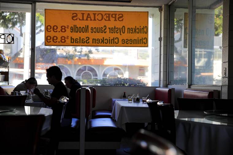 Golden Duck Restaurant in Honolulu shut down for health violations