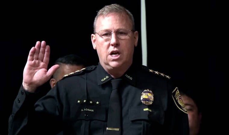 VIDEO: Honolulu Police Chief Arthur ‘Joe’ Logan, 2 deputy chiefs sworn in during public ceremony