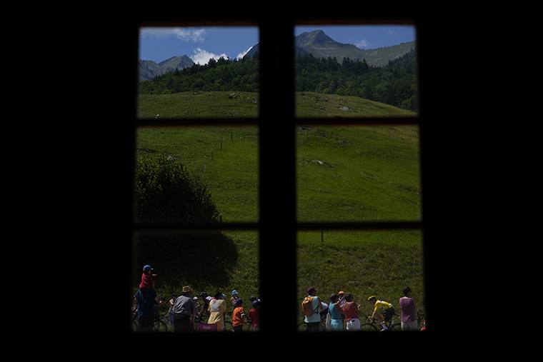 Tour de France 'Alpine Pass' Cycling Photo Memorabilia RE353 