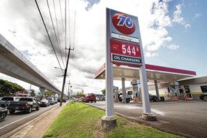 CINDY ELLEN RUSSELL / CRUSSELL@STARADVERTISER.COM
                                Gas price at a 76 gas station along Kamehameha Highway in Pearl City on June 3, 2022.