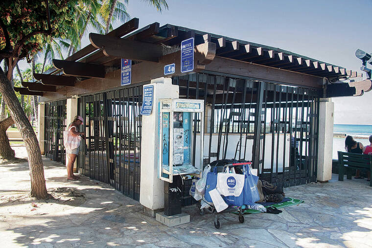 CRAIG T. KOJIMA / CKOJIMA@STARADVERTISER.COM
                                Biki, the bikeshare company, and the Honolulu Police Department were proposed as possible short-term solutions to fill Kuhio Beach Pavilion No. 4 in Waikiki.