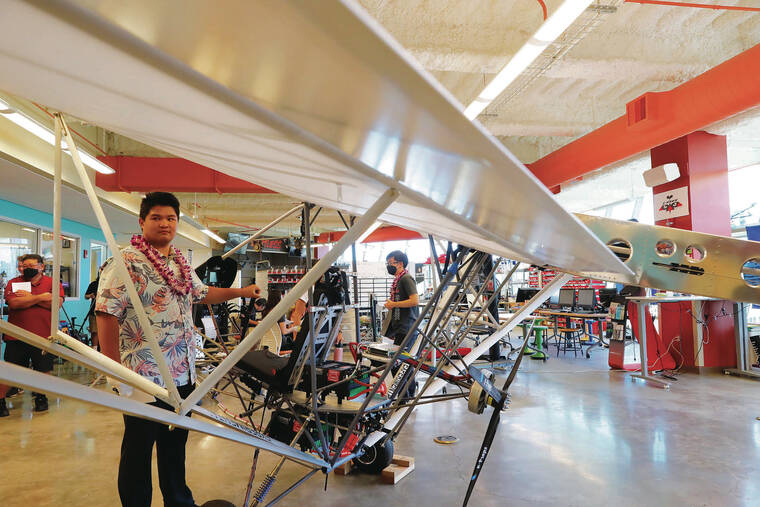 ‘Iolani students  create ‘E-Hawk’ electric aircraft