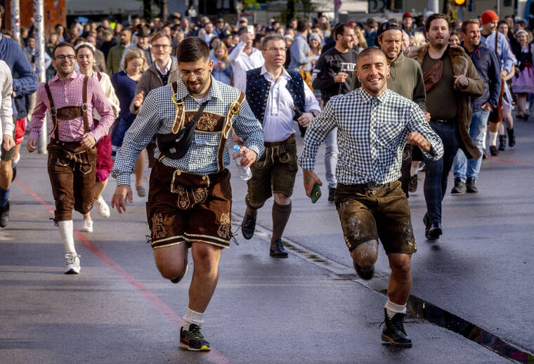 Es ist angezapft: Deutschlands Oktoberfest öffnet nach einer 2-jährigen Pause
