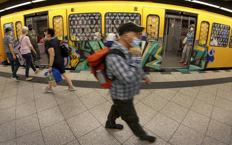 Deutschland hebt Maskenpflicht im Fernverkehr auf