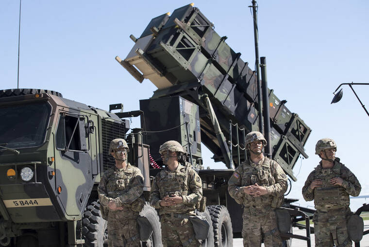 Į Ukrainą atkeliauja JAV pagamintos valdomų raketų sistemos „Patriot“.