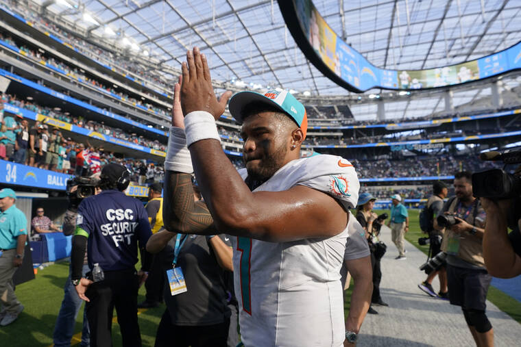 Dolphins beat Chargers as Tagovailoa throws game-winner to Hill