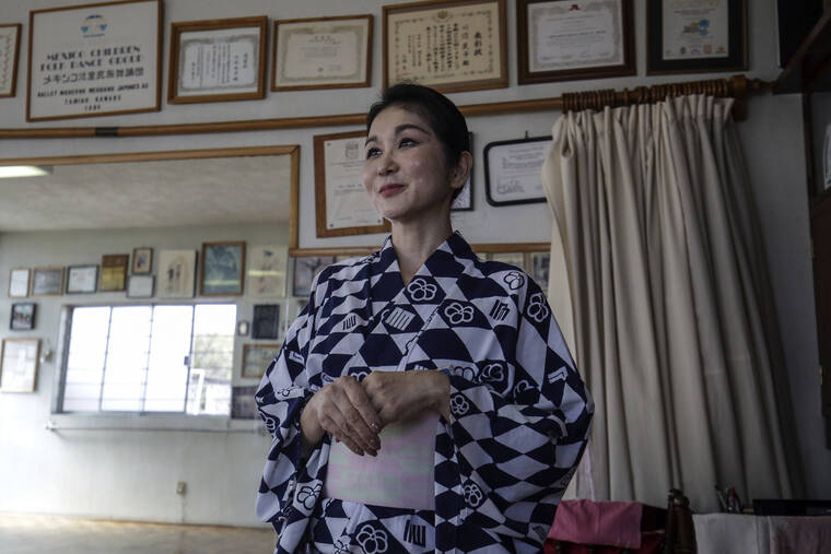 En México, bailarina tradicional japonesa lleva el legado de su mentora