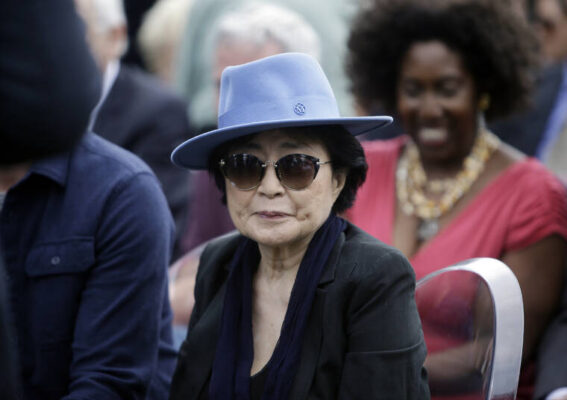 Yoko Ono to receive lifetime achievement award