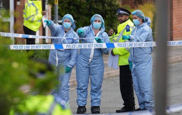 Teenager killed, 4 injured in London sword attack