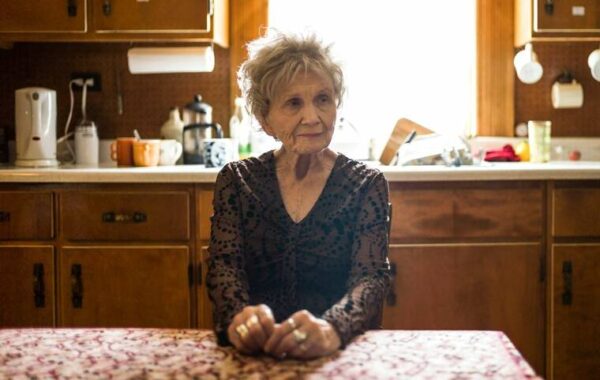 Alice Munro, Nobel laureate and master of the short story, dies at 92