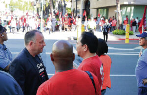 Off the news: Gov. Green joins hotel union rally in Waikiki