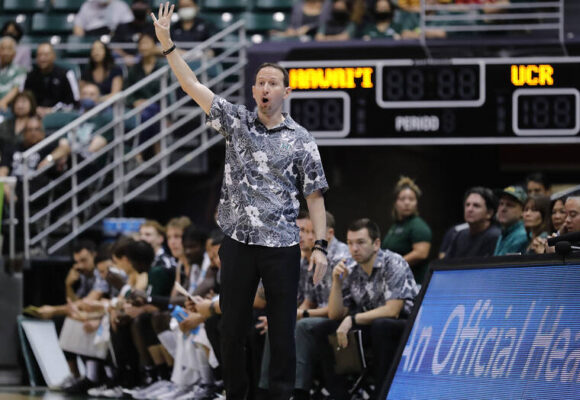 UH men’s basketball gets commitment from 6-7 player from Japan